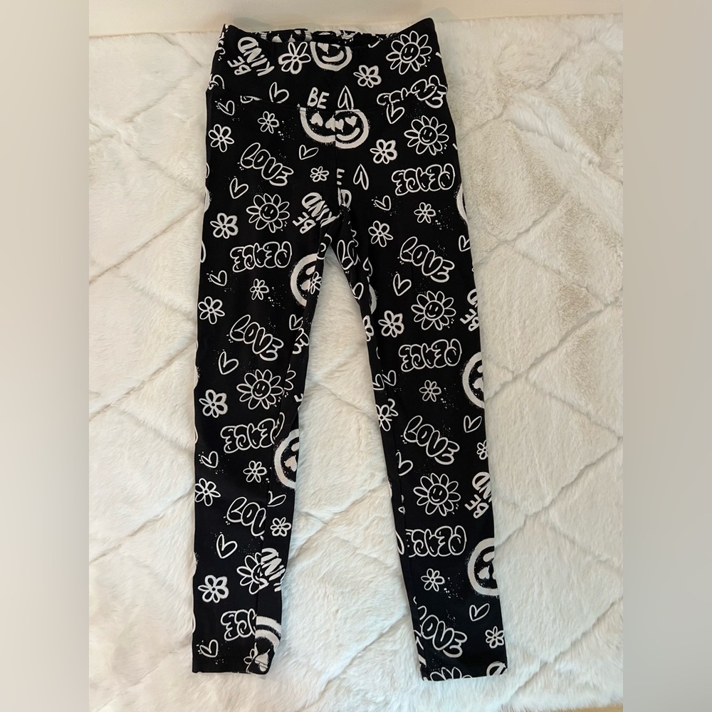 Girls Leggings Bundle Size 7/8 | SO Camo + Blue Floral + Black Doodle - Picture 11 of 13